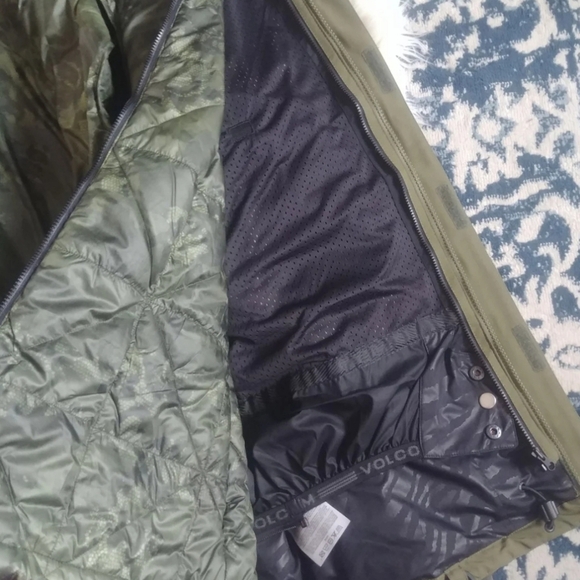 Volcom Jacket - Picture 7 of 11